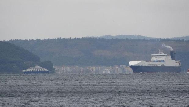 Gökçeada ve Bozcaada feribot seferlerine fırtına engeli