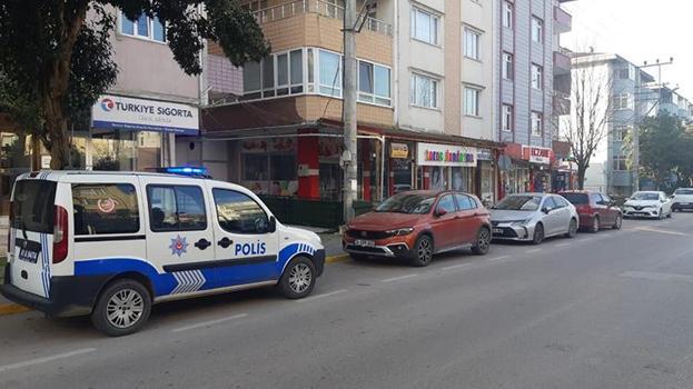 Kocaeli'nde tabancasını temizlerken kendini vurdu