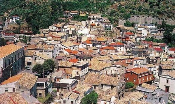 İtalya'nın bu köyünde hasta olmak yasaklandı! Belediye başkanı sebebini açıkladı