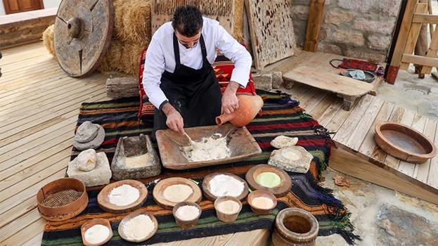 Konyalı aşçı Çatalhöyük'teki "8 bin 600 yıllık buluntu"dan esinlenlendi, ortata bu görüntüler çıktı