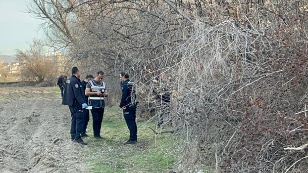 Kayseri’de bir garip olay! Boş bir arazide 1 kişi ölü, 3 kişi ise baygın halde bulundu