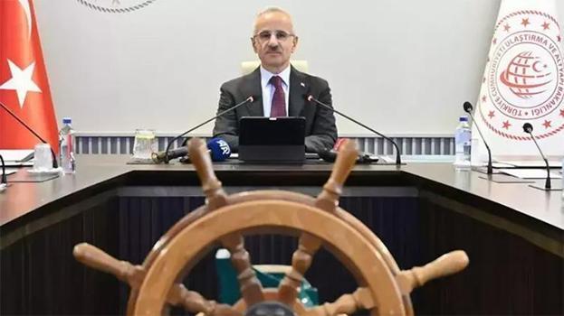 Deniz dibi tarama filosuna yeni kan DÖKER - 1 gemisi denize indirildi