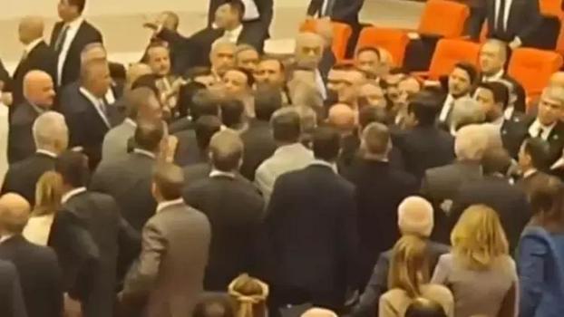 TBMM'de 'İmamoğlu' gerginliği: CHP'li Başarır şişe fırlattı