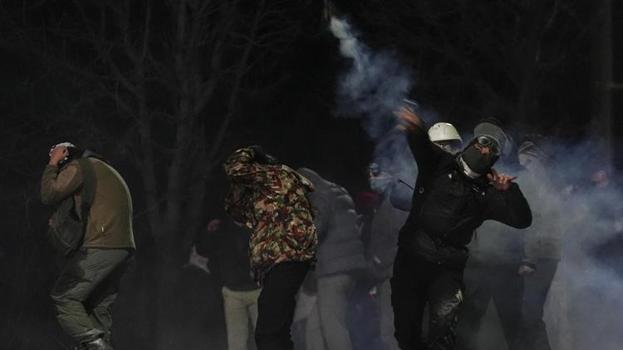 İzmir'de izinsiz protesto sonrası 123 gözaltı