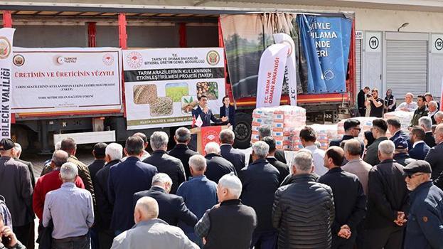 Bilecik'te çiftçilere binlerce çuval tohum dağıtıldı