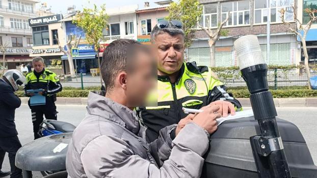 Antalya'da trafik ekiplerini şaşırtan savunma! ‘Ehliyetimi evde unuttum’ dedi, olmadığı ortaya çıkınca da ‘kardeşimin var’ dedi