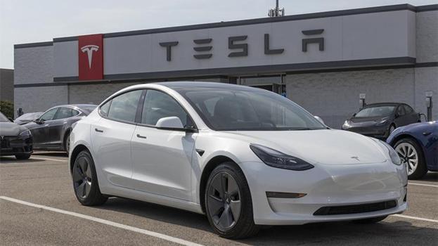 Fransa'dan Tesla'ya kötü haber! Resmen çakıldı