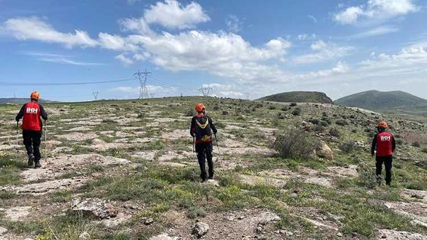 2 gündür kayıp olan öğrencinin boş arazide tabancayla vurulmuş cesedi bulundu