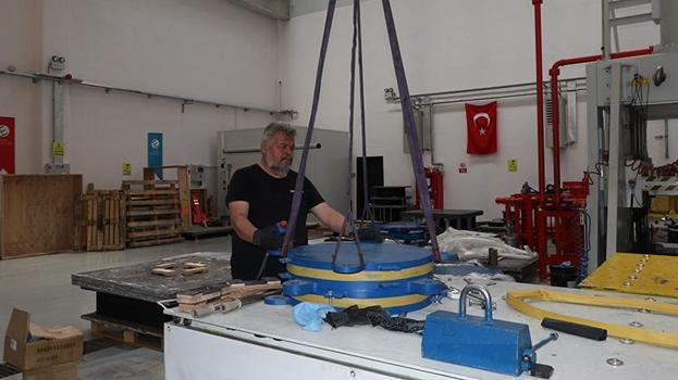 Depremler sismik izolatörlere talebi arttırdı! Türkiye’nin tek test merkezinde ‘deprem’ mesaisi devam ediyor