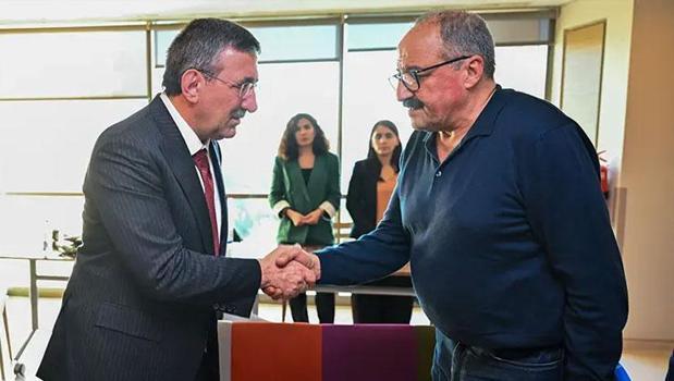 Cumhurbaşkanı Yardımcısı Yılmaz'dan Sırrı Süreyya Önder için taziye ziyareti