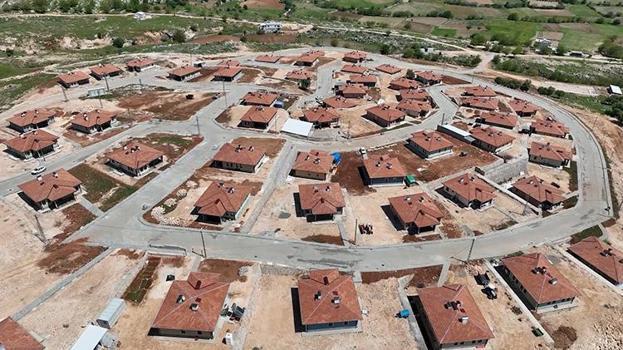 Adıyaman Zey köyü ileri mühendislikle kayalık zeminde yeniden inşa etti