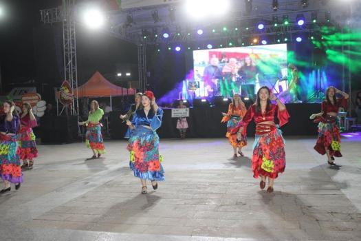 Ege'de festival coşkusu: Dans şovlarıyla başladı, konserlerin ardı arkası kesilmedi