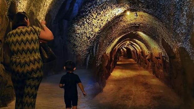Antalya'da 5 yıldızlı otelde gizli tünel rezaleti! Müşterilerin hepsine yapmışlar, skandal görüntüler ortaya çıktı