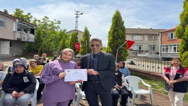 Zonguldak'ta kadın hareketi: Onlarcası belgesini aldı