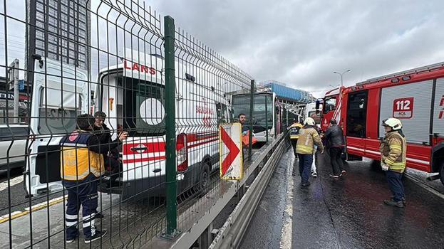 Beylikdüzü'nde metrobüs kazası: 1 kişi hayatını kaybetti, 20 yaralı