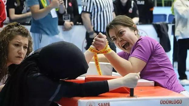 Şampiyona Samsun'da başladı! Bileğine güvenen masaya geldi