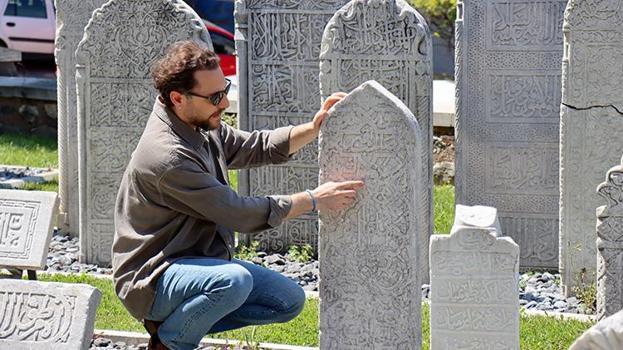 Sır gibi saklanıyordu! Gün yüzüne çıktı: Fatih Sultan Mehmet'in ressamının mezarı bakın nerede bulundu