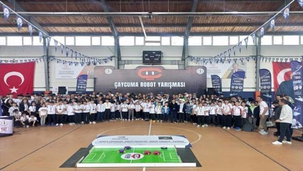 Hemen ilerisinde petrol çıkıyor! İlçede bu kez robot yarışması yapıldı