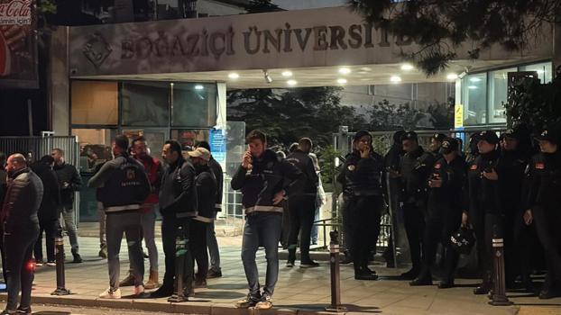 Boğaziçi Üniversitesi'nde göstericiler polise saldırdı: 13 polis yaralandı, 97 gözaltı