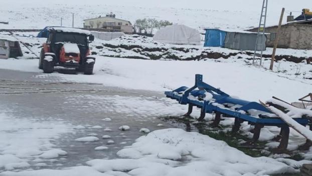 Şehir kar sürpriziyle uyandı! Bir tek o ilçede..