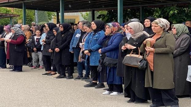 Kazada ölen Merve öğretmen ve oğlu toprağa verildi