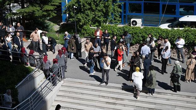 Konya'da 5.2 büyüklüğünde deprem! Çevre illerden de hissedildi