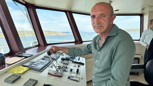 Bir şehir onun başarı hikayesini konuşuyor: Hayata sıfırdan başladı, hizmetliyken kaptan oldu! 30 yıldır iki kent arasında mekik dokuyor