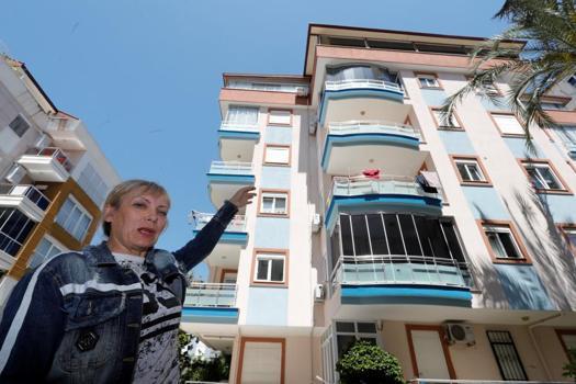 Antalya'daki evinden çıkmayan kiracısı, Rus vatandaşı kadını depoda yaşamaya mahkum etti!