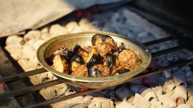Hasat yapılır yapılmaz kebabı yapılıyor! Bu lezzet şehirde 3 hafta sürüyor