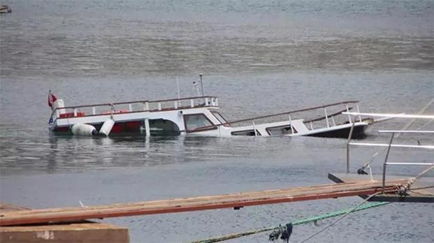 Nijerya'da yolcu teknesi battı: 37 kişi hayatını kaybetti
