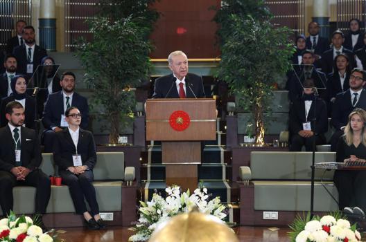 Cumhurbaşkanı Erdoğan, 19 Mayıs dolayısıyla gençlerle buluştu