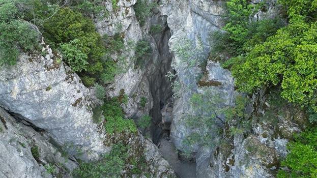 'Keşfedilmemiş saklı cennet' olarak biliniyor! Manisa'nın 'saklı kanyon'u kurudu