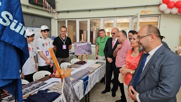 Türkiye'nin en köklü okulunda bilim projeleri görücüye çıktı