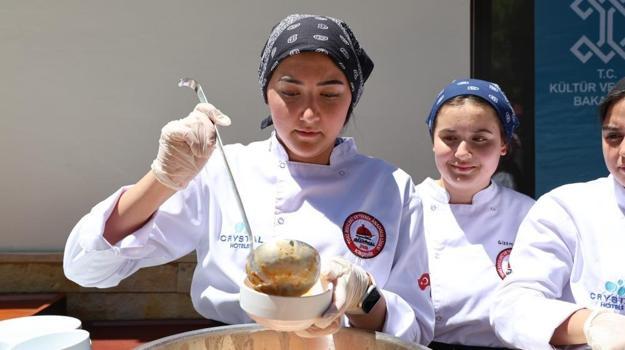 Liseli öğrenciler üretince müdür kayıtsız kalamadı! Patentini almak için başvurdular