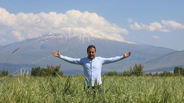 Iğdırlı çiftçi yapılamaz denileni yaptı! Her şey hayvanları için yem ararken başladı