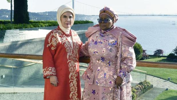 Emine Erdoğan, Esvatini Ana Kraliçesi Ntfombi Tfwala ile görüştü