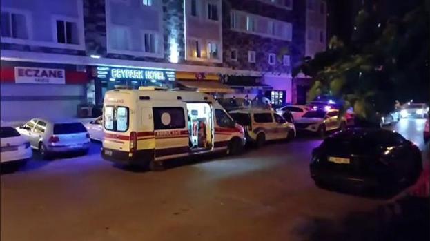 Esenyurt'ta otel önünde korkunç olay! Baba, tartıştığı oğlunu vurdu
