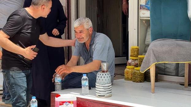 Ekmek teknesi alev alev yandı! Gözyaşlarını tutamadı