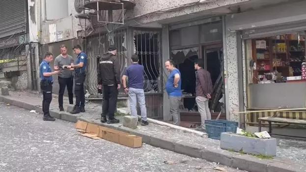 İstanbul'da büfede patlama! Çok sayıda ekip sevk edildi