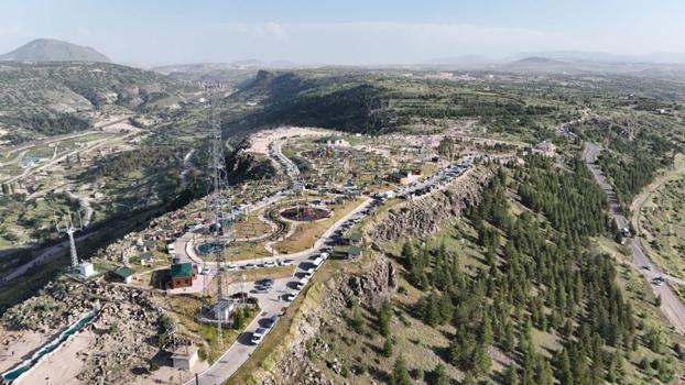 Kahveci Dağı'nda uçurtma şenliği: Nevşehirliler akın etti!