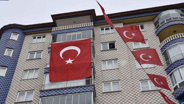 Ankara'da şehit düşen Kıdemli Çavuş Emre Polat'ın acı haberi Sivas'taki ailesine ulaştı