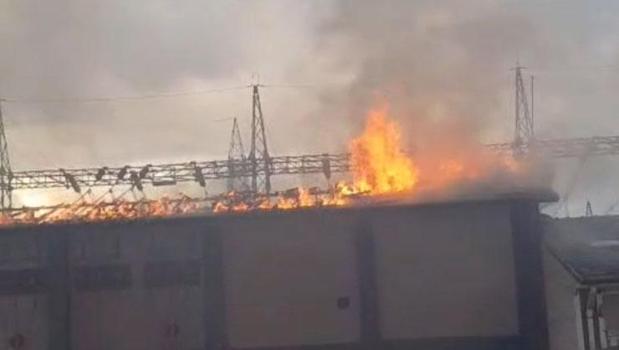 Mardin'de kırsal mahalleleri besleyen trafo merkezinde yangın; 150 mahalle enerjisiz kaldı