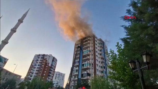 Diyarbakır'da 13 katlı binada korkutan yangın