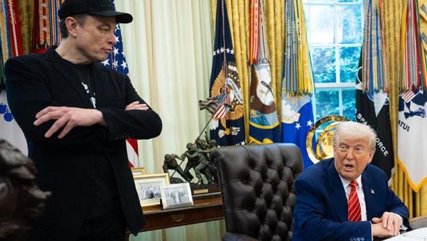 Donald Trump ile Elon Musk arasındaki kavgası büyüyor! Suçlamalar peş peşe geldi Tesla hisseleri düştü