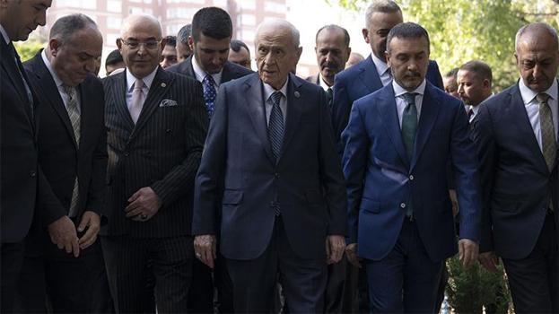 MHP lideri Bahçeli: Bütün partiler Türkiye partisi olmak mecburiyetindir