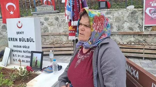 DEM Parti'li Tuncer Bakırhan, Eren Bülbül'ün annesinin bayramını kutladı