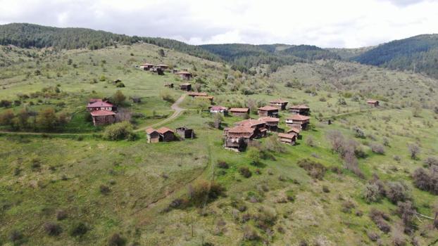 Kastamonu'nun Saklı Cenneti: Tarihi ahşap evler doğa ile buluşuyor!