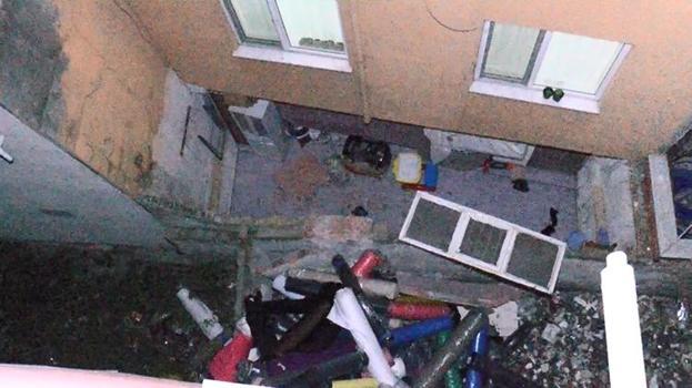 İstanbul'da 4 katlı binada çökme!