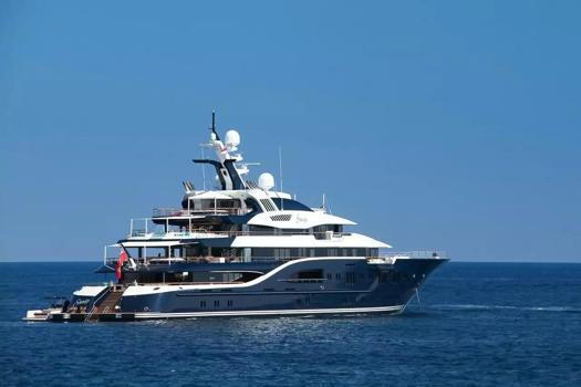 Suudi Arabistan Prensi'nin devasa yatına Fethiye'de yakıt ikmali yapıldı! Haftalık kirası 1 milyon Euro'dan fazla