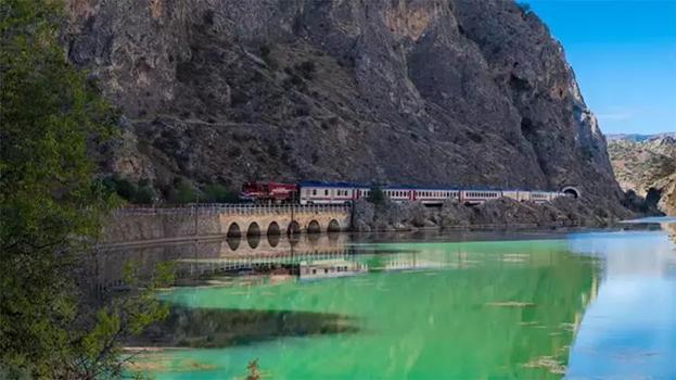Turistik Karaelmas ekspresi ilk seferine çıkıyor: Batı Karadeniz'in mirası yeniden keşfedilecek!